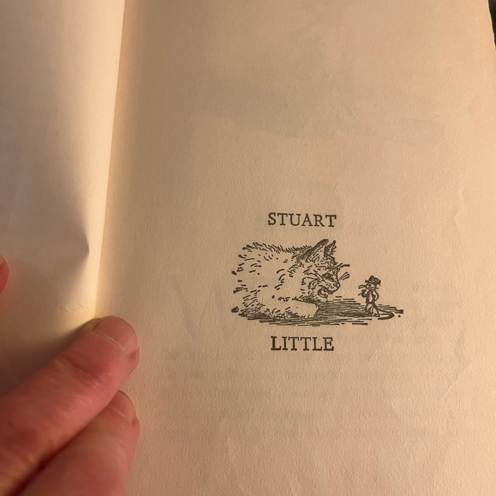 Stuart Little Book 1st edition 1945 hardback -no dust jacket